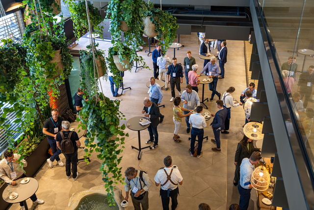 3a7037a0d79045790904cbc5cf689531 Large