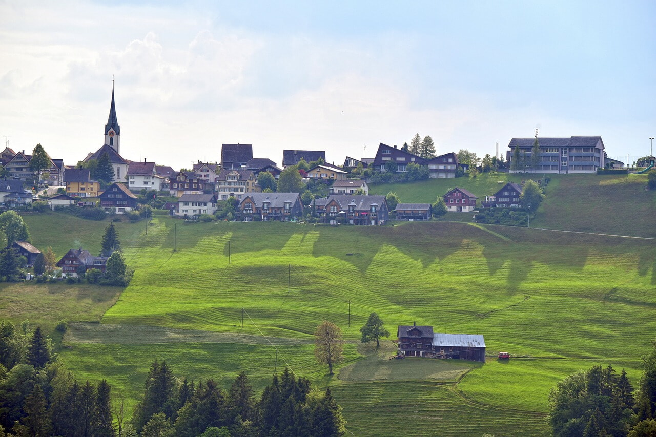 8. Dorfführung Mit Apero ZOM WOHLSEE