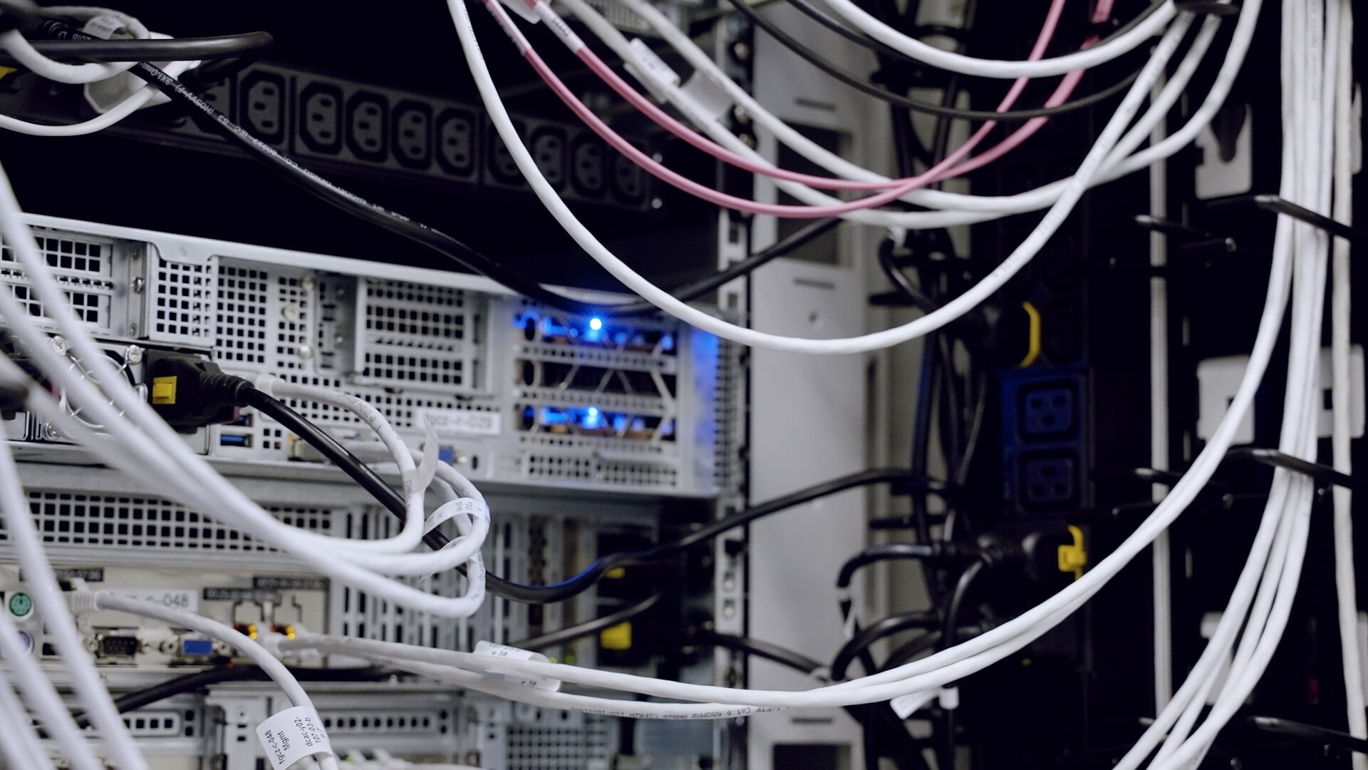 Serverraum 2