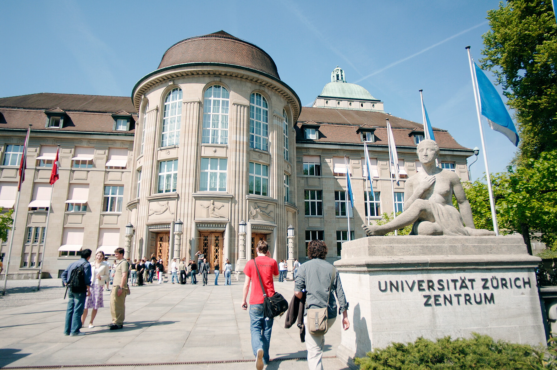 Hauptgebäude Eingang Rämistrasse