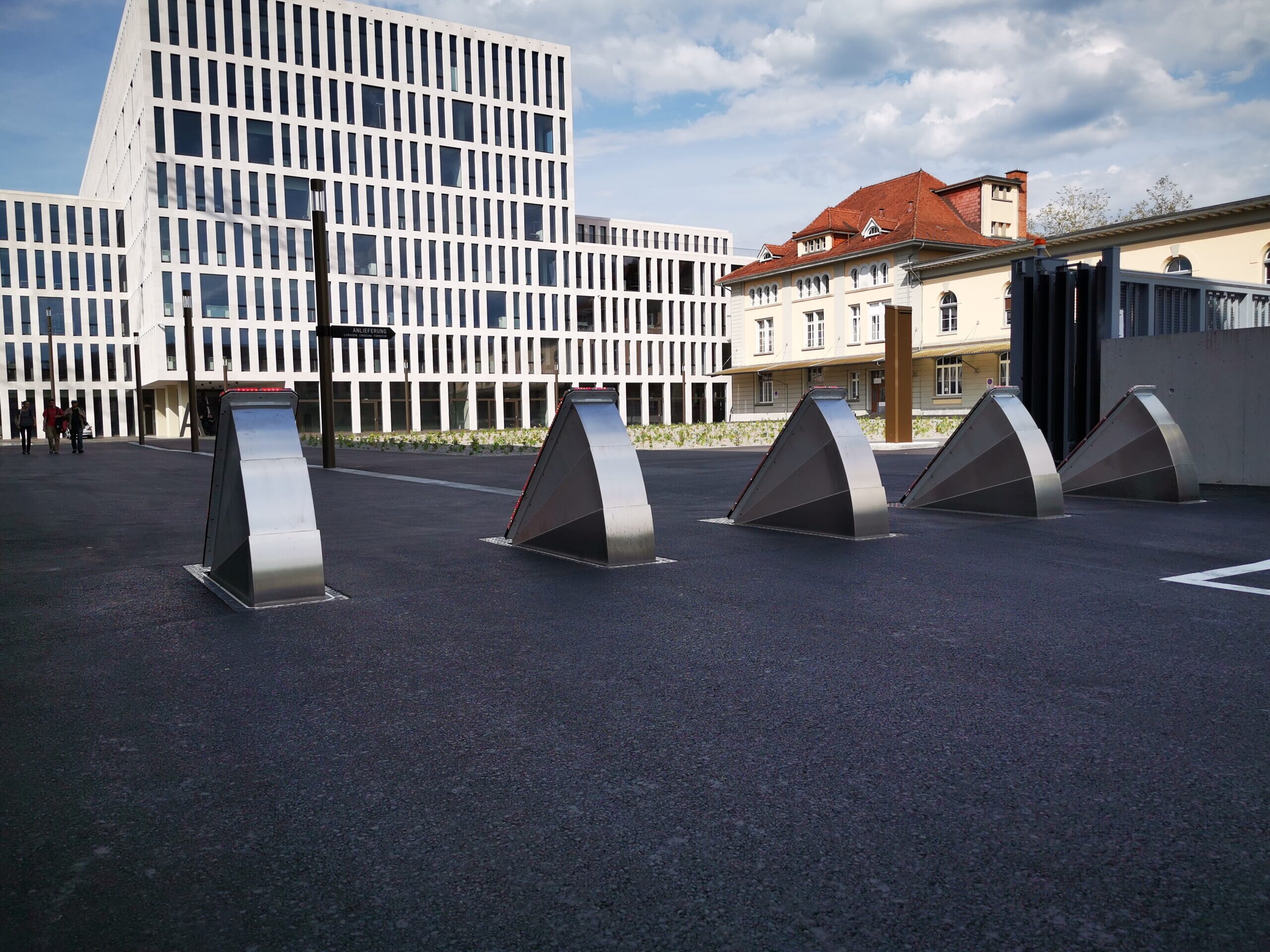 Roadblocker für Bundesverwaltungsgebäude
