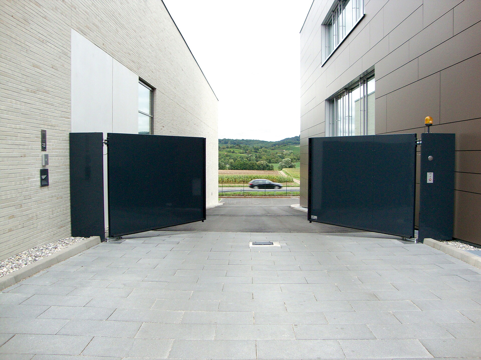 Drehflügeltore - Consel Group AG