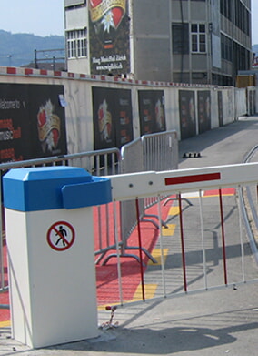 Vertikal Baustellenschranke Consel Group AG