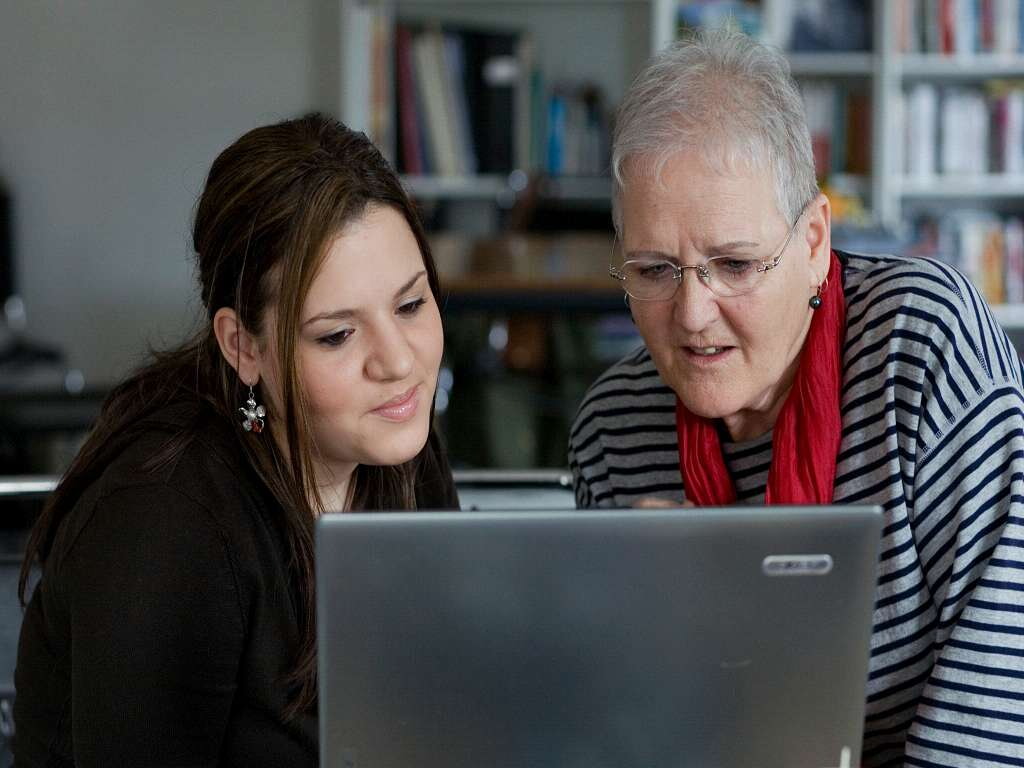 Seniorinnen-bei-mitten-unter-uns.jpg