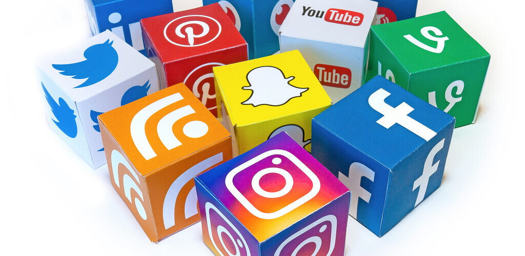 Unterwegs-auf-Social-Media.jpeg