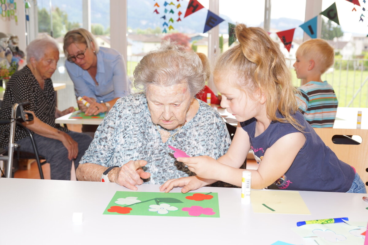 Wenn sich Menschen mit Demenz und Kita-Kinder begegnen - Intergeneration