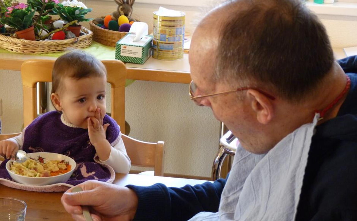 Structures d’accueil de jour partagées pour enfants et personnes âgées ...
