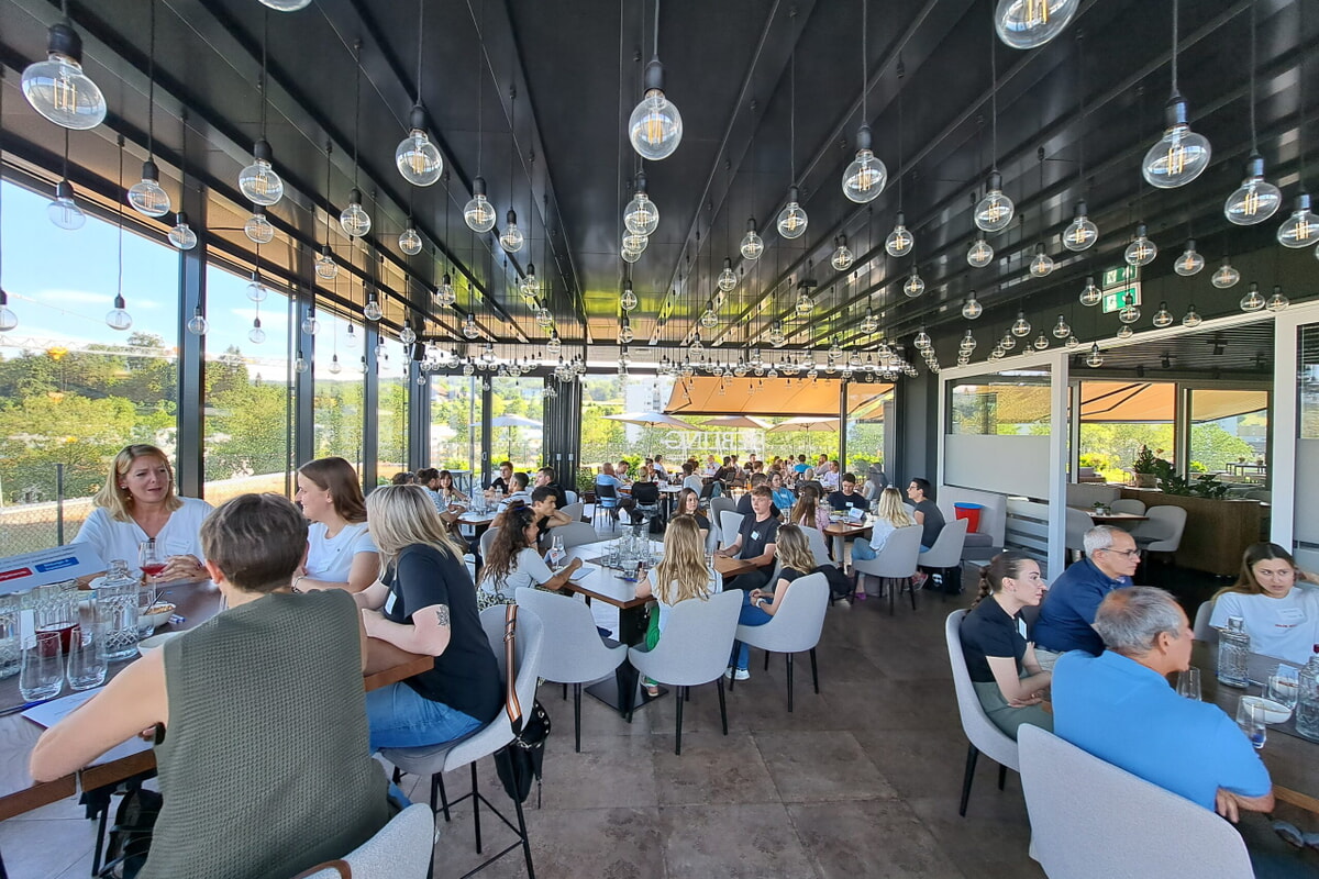 Generation Z in der Arbeitswelt: Brückenbau zwischen Generationen ...