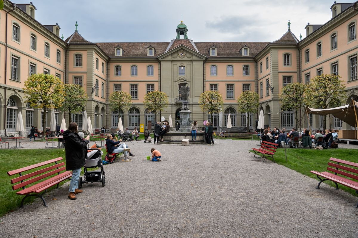2024-Innenhof_Aleksandra-Zrdavkovic_reduziert.jpg