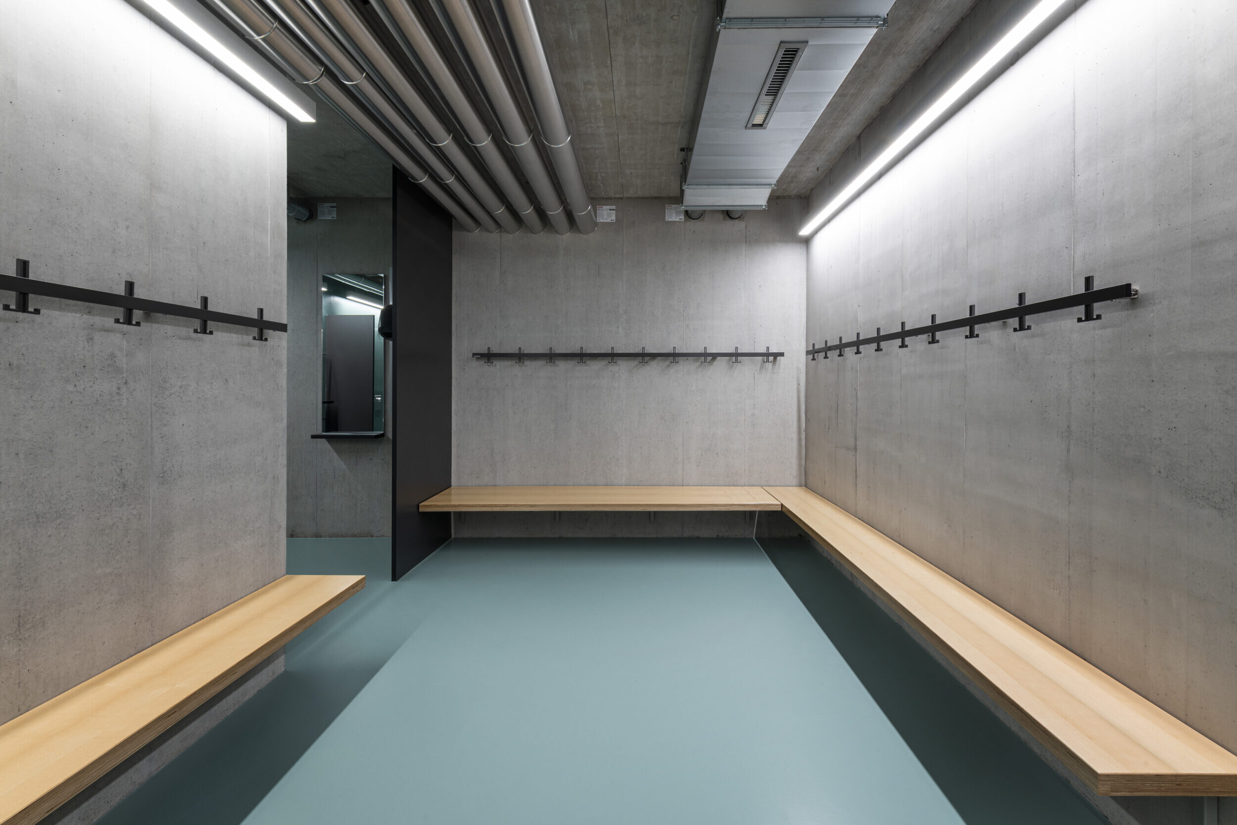 Garderobe Turnhalle Wilen 1 Scaled