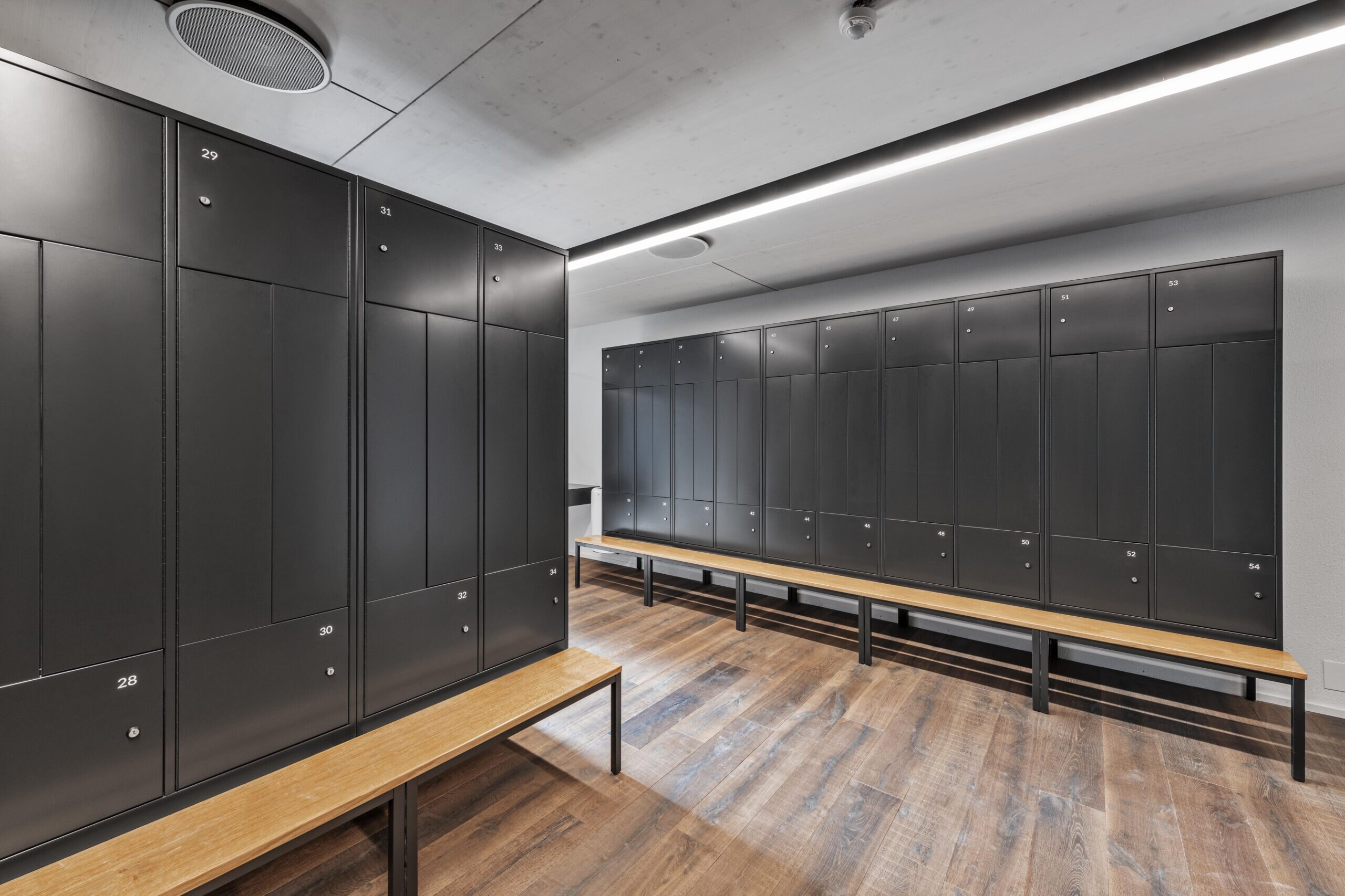 Sitzbank Untergebaut 1 Lattig (1)