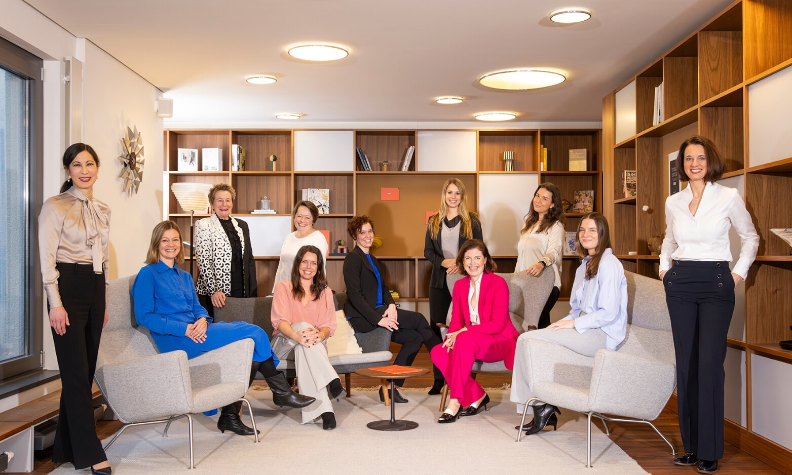Bilder Office Team stehend