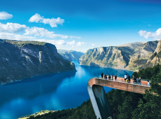 A Titelbild MajesticPrincess NorwegenIsland Dreamstime